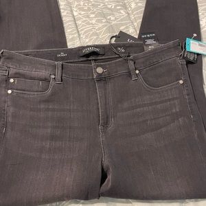 NWT New Liverpool The Skinny Pants Jeans 16 33 gray black